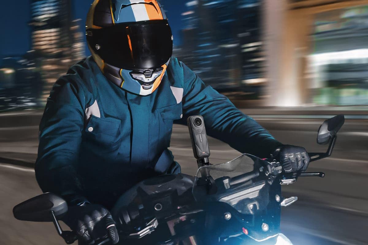 insta360 X5 Standard Bundle - Waterproof 8K 360° Action Camera